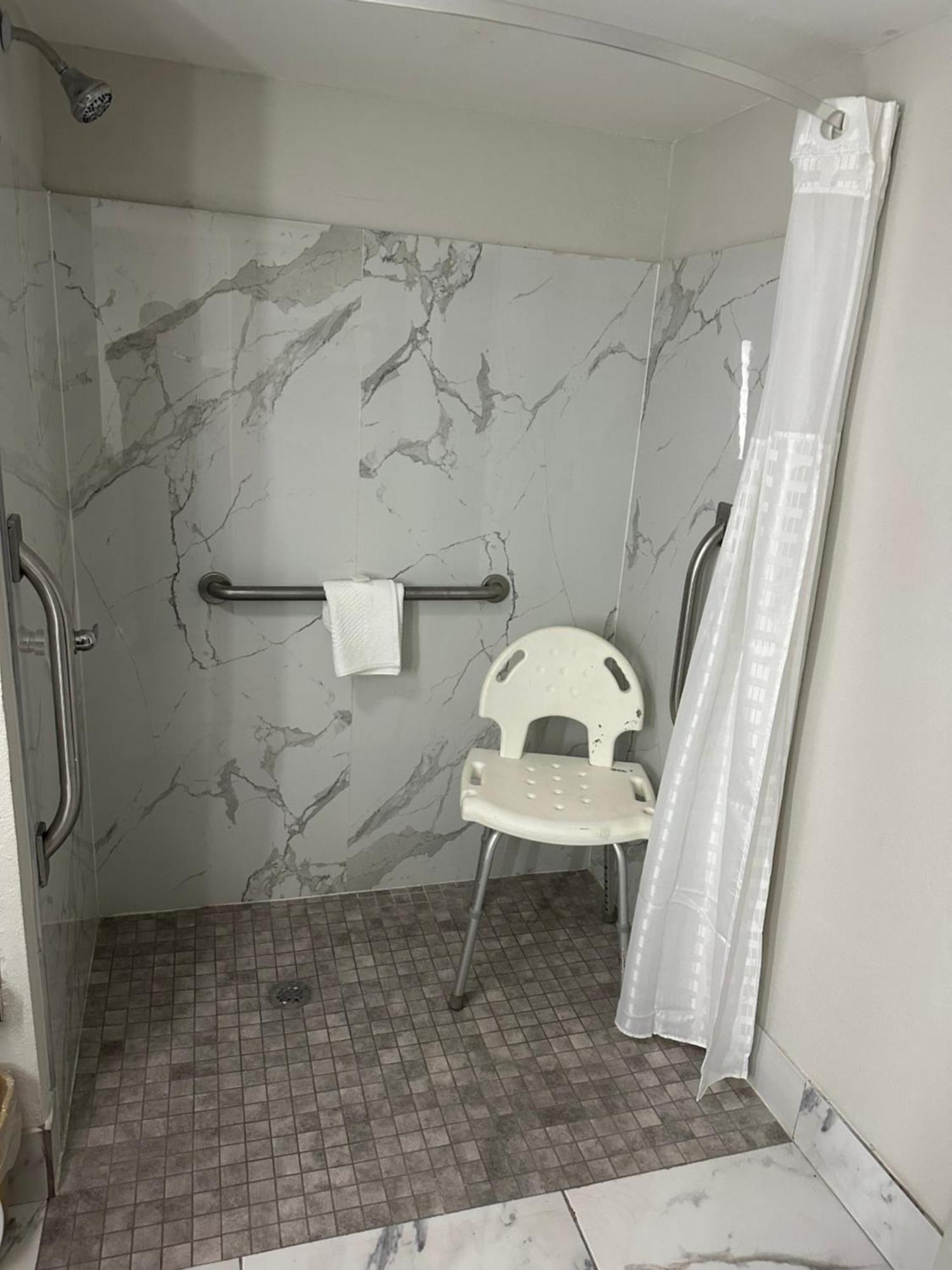 Quality Inn Monroe Esterno foto